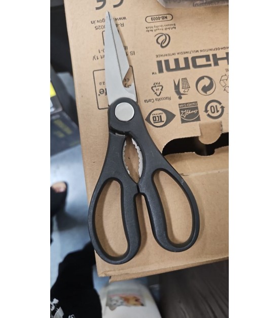 Bulk Packed scissor Closeout. 8000units. EXW Los Angeles